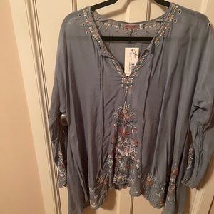 Brand new w tag lovely blue-gray Johnny Was top.